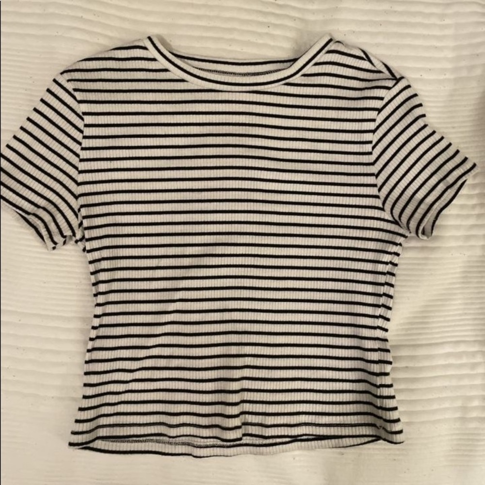 Size small striped sweater from Forever 21.